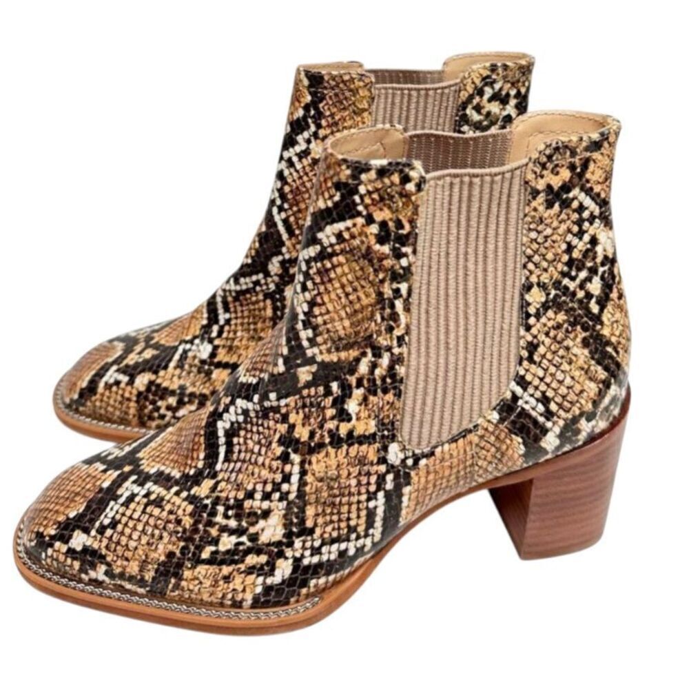 Vince Camuto Boots Size 6 Leather Animal Print Almond Toe Ankle Booties